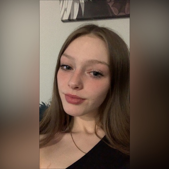 Meet your Posher, Madison - Picture 1 of 1